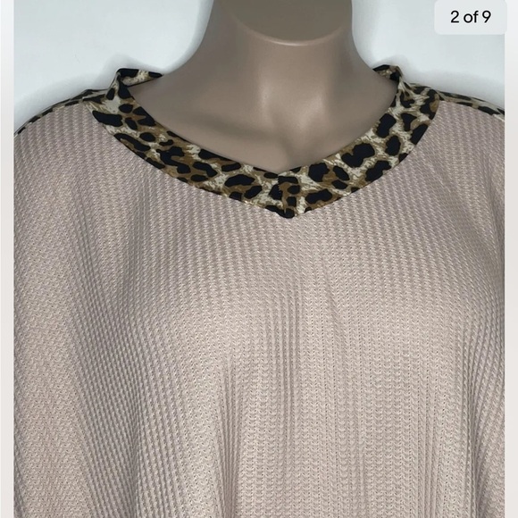 Waffle Knit Top Leopard Panel Tee Long Bishop Sleeves
Plus Size 4XL - Picture 2 of 9